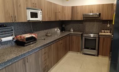 Casa de alquiler amoblada, Urb. Santa María de Casa Grande, 4 dormitorios.