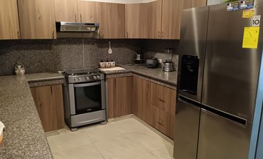 Casa de alquiler amoblada, Urb. Santa María de Casa Grande, 4 dormitorios.