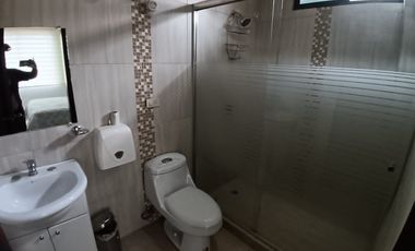 Casa de alquiler amoblada, Urb. Santa María de Casa Grande, 4 dormitorios.