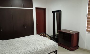 Casa de alquiler amoblada, Urb. Santa María de Casa Grande, 4 dormitorios.