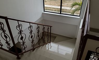 Casa de alquiler amoblada, Urb. Santa María de Casa Grande, 4 dormitorios.