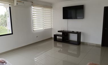 Casa de alquiler amoblada, Urb. Santa María de Casa Grande, 4 dormitorios.