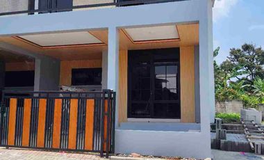 Rumah baru 2 lantai 3 kamar selangkah ke BSD