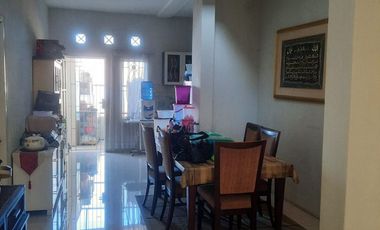 Rumah siap huni istimewa bagus Sariwangi bandung barat.view keren dan Strategis