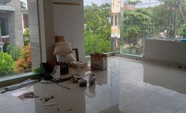 Dijual Rumah Mewah di Perumahan Deltasari Indah – Kureksari, Waru, Sidoarjo