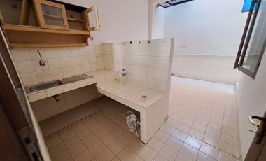 Disewakan Rumah Bagus LT102m di Alam Sutera Serpong TangSel, KD25100605