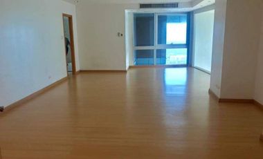 For Lease: Upper Penthouse located at Regent Parkway, BGC (beside Essensa)