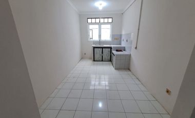 Disewakan Rumah Hook Bagus SHM LB150m di Regency Melati Mas Serpong TangSel, KD25100606