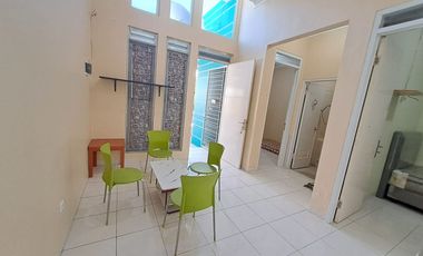 Disewakan Rumah LB40m di Regency Melati Mas Serpong TangSel, KD25100608