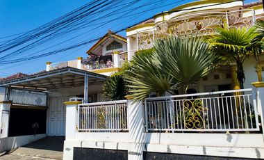 Classic 2 Floor Luxury House Ready to Live in near Cianjur City Center