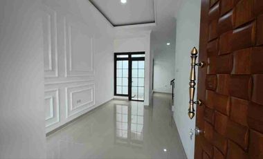 Townhouse Cantik di Jl Kayumanis Cuma 700 Meter Ke Jl Sholeh Iskandar 2KM ke Exit Tol Kayu Manis