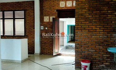 [AMS.047.INT] Jual Rumah Klasik + Gudang Untuk Usaha di Jl Ratna Denpasar + Baru Selesai Renovasi
