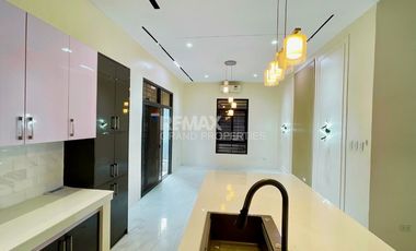 Modern Bungalow with 2 Apartments for Sale in Villa Victoria, San Fernando Pampanga