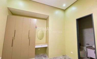 Modern Bungalow with 2 Apartments for Sale in Villa Victoria, San Fernando Pampanga