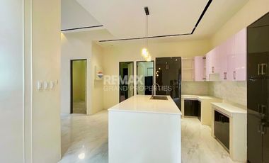 Modern Bungalow with 2 Apartments for Sale in Villa Victoria, San Fernando Pampanga