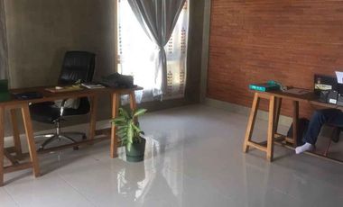 Di Jual Rumah Berkonsep Villa di Kota Blitar