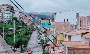 Venta de departamento Exclusivo,  buena ubicación con comodidad única, en San Borja-Wánchaq