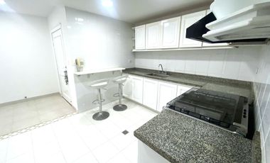 Alquiler de Apartamento en Pozos Colorados de 4 Habitaciones 3 baños.