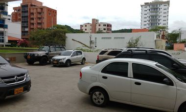 Alquiler de Apartamento en Pozos Colorados de 4 Habitaciones 3 baños.