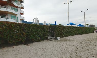 Alquiler de Apartamento en Pozos Colorados de 4 Habitaciones 3 baños.