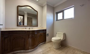 RESIDENCIA EN RENTA EN COLONIA CIPRES TOLUCA