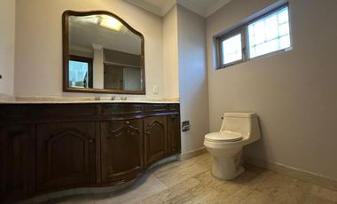 RESIDENCIA EN RENTA EN COLONIA CIPRES TOLUCA