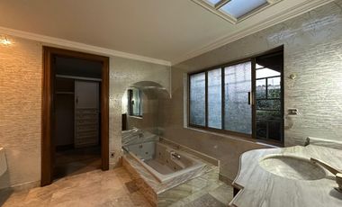 RESIDENCIA EN RENTA EN COLONIA CIPRES TOLUCA