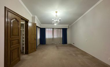 RESIDENCIA EN RENTA EN COLONIA CIPRES TOLUCA