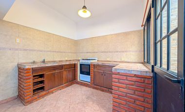 VENTA CASA 3 DORMITORIOS-QUINCHO-COCHERA