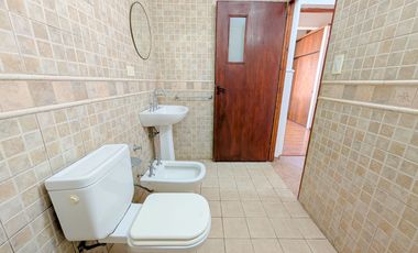 VENTA CASA 3 DORMITORIOS-QUINCHO-COCHERA