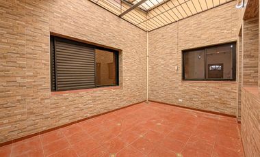 VENTA CASA 3 DORMITORIOS-QUINCHO-COCHERA