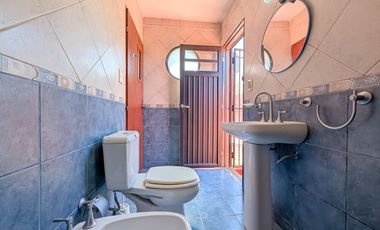 VENTA CASA 3 DORMITORIOS-QUINCHO-COCHERA