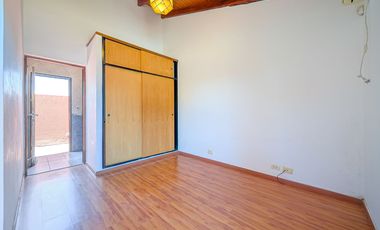 VENTA CASA 3 DORMITORIOS-QUINCHO-COCHERA