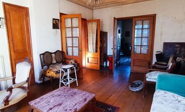 Vendo Casa de 6 dormitorios en Ñuñoa