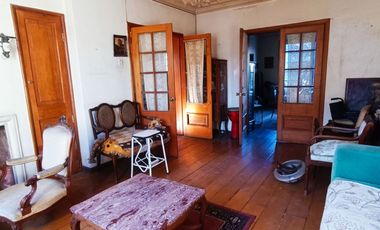 Vendo Casa de 6 dormitorios en Ñuñoa