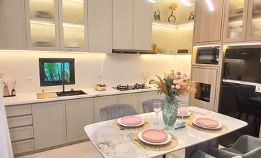 Sederhanakan Hidup Anda! Satu Rumah 2 Lantai (4 Kamar) Solusi Akses Bandara, Tol, & Sekolah. Cek Harga Rp 998 Juta.