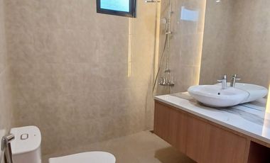 Sederhanakan Hidup Anda! Satu Rumah 2 Lantai (4 Kamar) Solusi Akses Bandara, Tol, & Sekolah. Cek Harga Rp 998 Juta.