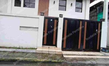 Mandaluyong Single Attached House and Lot  For Sale, 26M