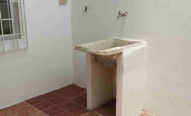 ALQUILO DEPARTAMENTO GRANDE  DE 2 DORMITORIOS EN  SAUCES 5 FRENTE A GUAYACANES.