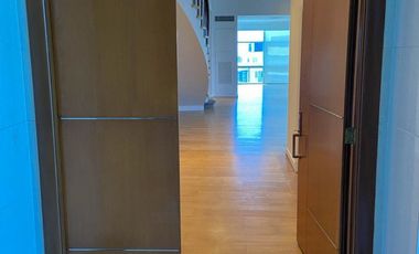 Penthouse unit for Rent at Pacific Plaza Towers in BGC, Taguig City