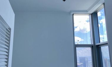 Penthouse unit for Rent at Pacific Plaza Towers in BGC, Taguig City