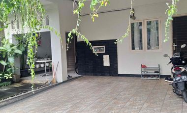 Disewakan Rumah Besar