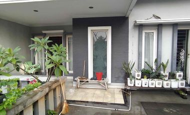 Disewakan Rumah Besar