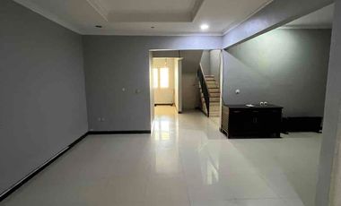 Disewakan Rumah Besar