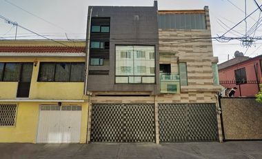 CASA EN VENTA EN MOCTEZUMA 2A SECCION