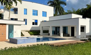 Hermosa Casa Campestre En Alquiler