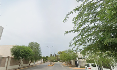 Gran oportunidad, amplia y lujosa casa de recuperación hipotecaria a un 70% menos de su valor real.  ¿Demasiado bueno para ser verdad? Te explicamos p