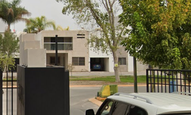 Gran oportunidad, amplia y lujosa casa de recuperación hipotecaria a un 70% menos de su valor real.  ¿Demasiado bueno para ser verdad? Te explicamos p