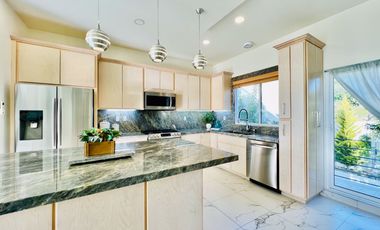 Modern style home with an elevator and stunning ocean view in Playas de Rosarito