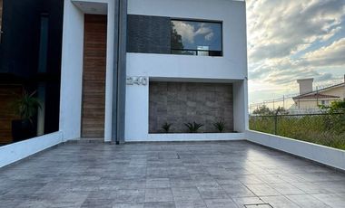 CASA EN RENTA O VENTA EN LOMAS DEL SUR